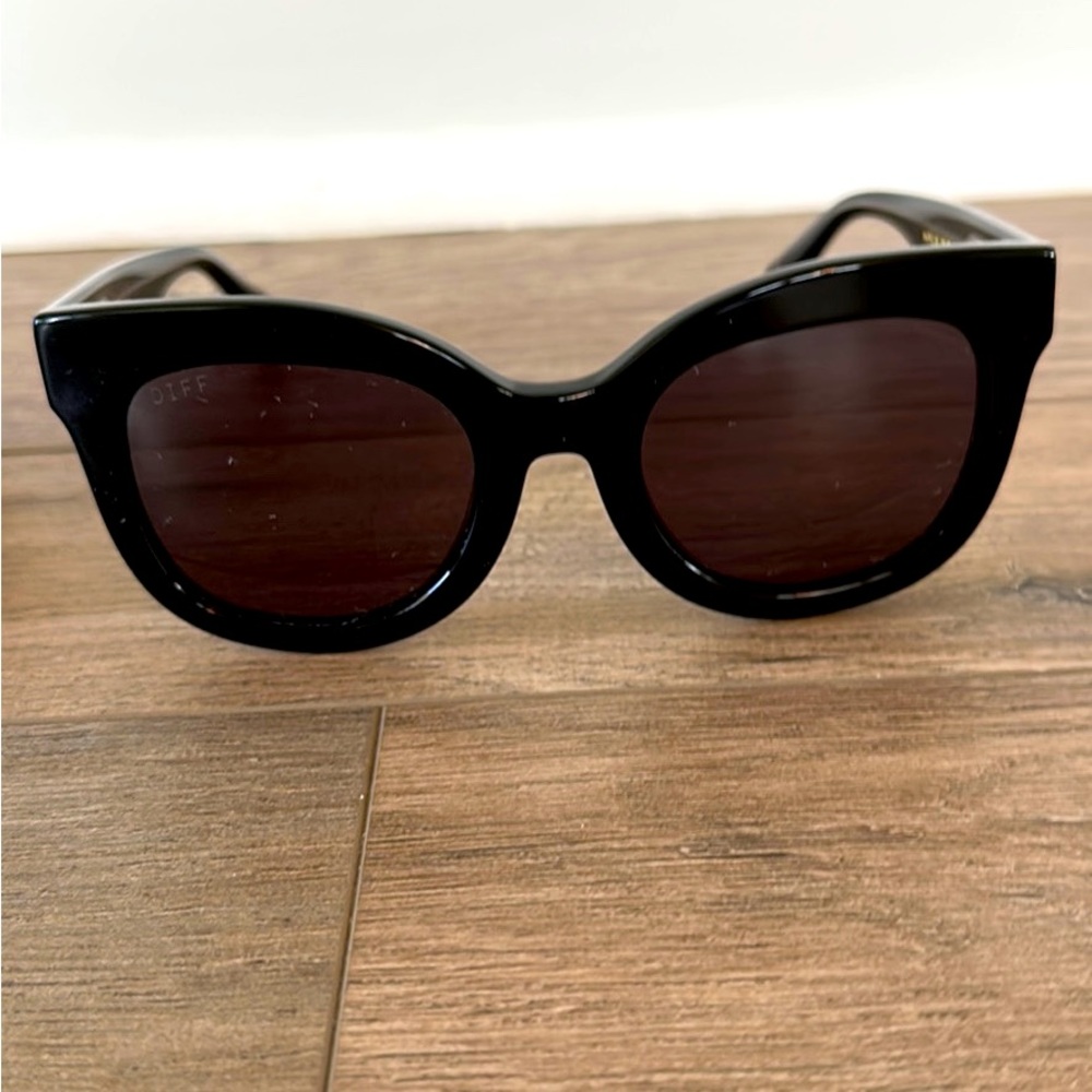 Diff sunglasses Lauren lane